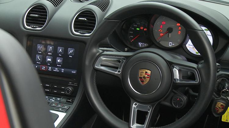 PORSCHE 718 BOXSTER ROADSTER 2.0 2dr PDK